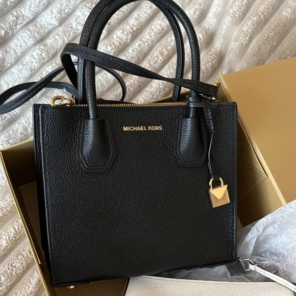 Michael Kors Black and White Satchel Set - Picture 2 of 7